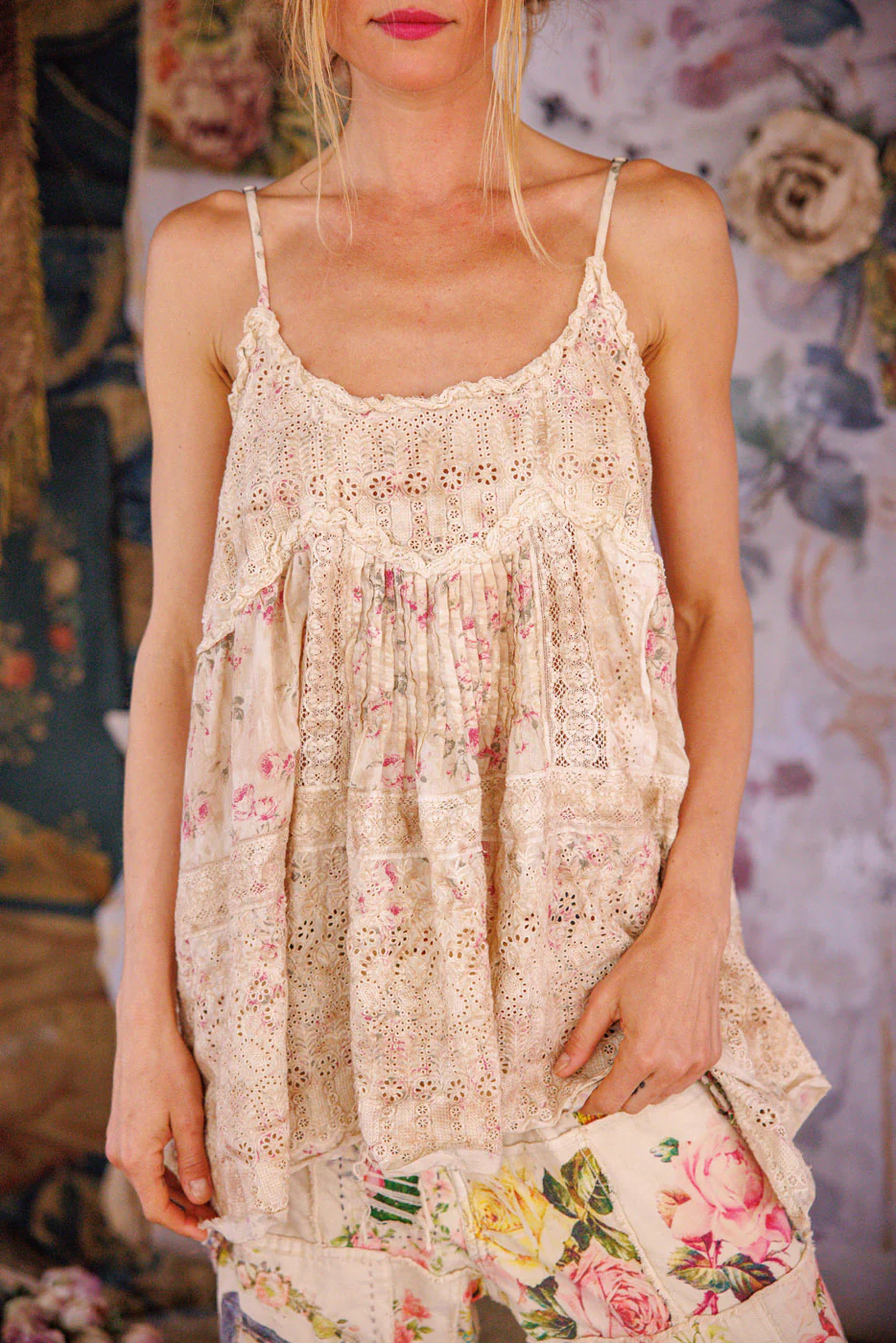 Eyelet Esti Tank - Image 4