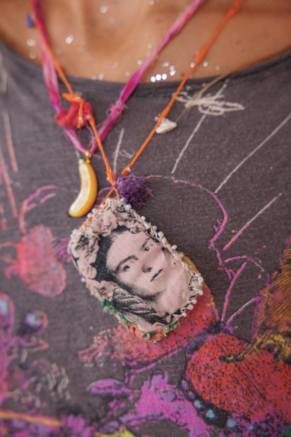 Faces Of Frida Scapular - Image 4