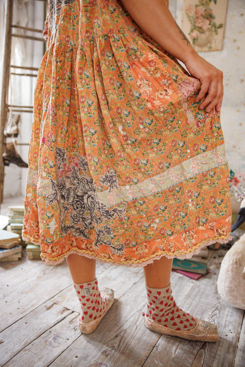 Floral Appliqué Taigi Dress - Image 9