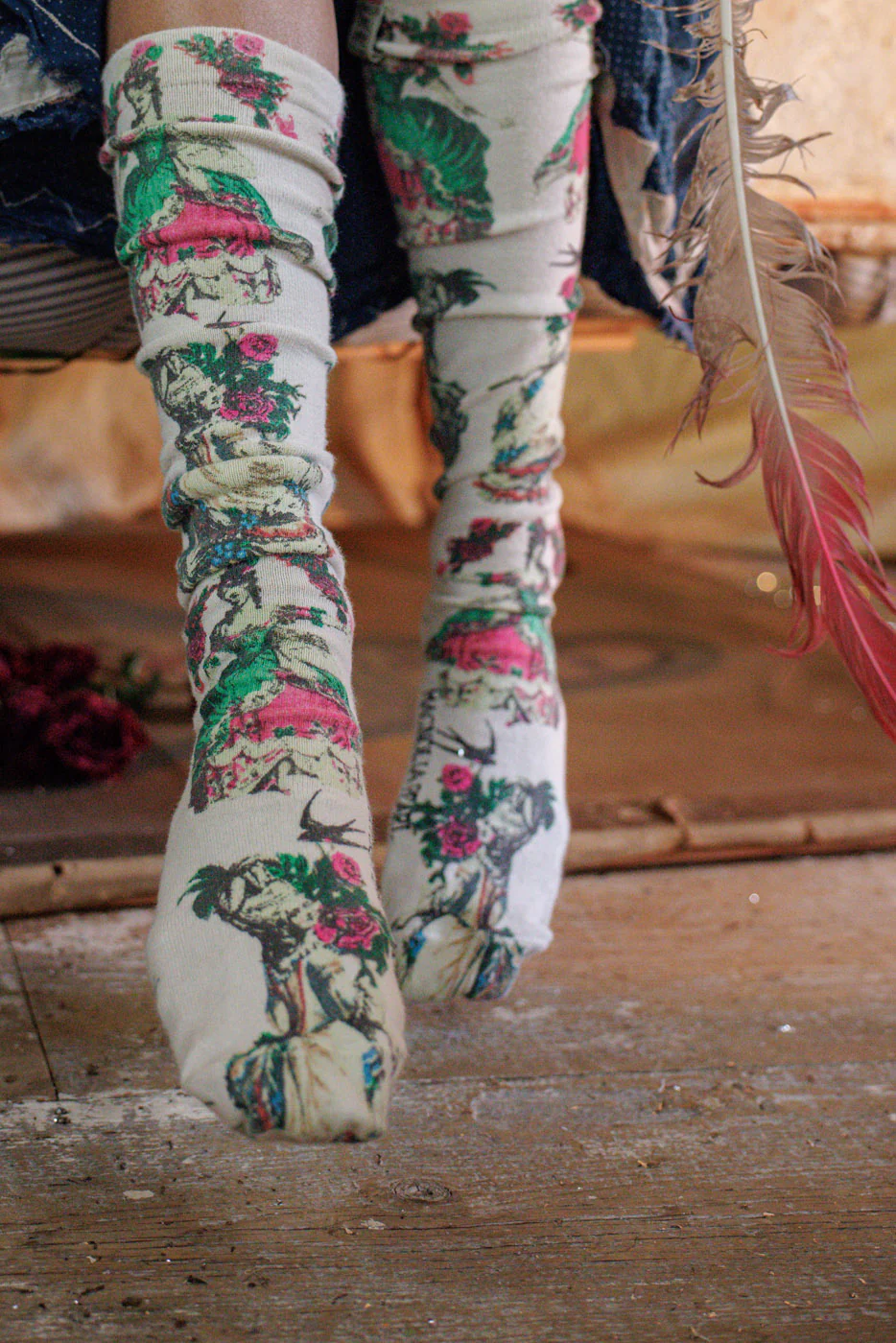 La Dame Verte OTK Socks - Image 2