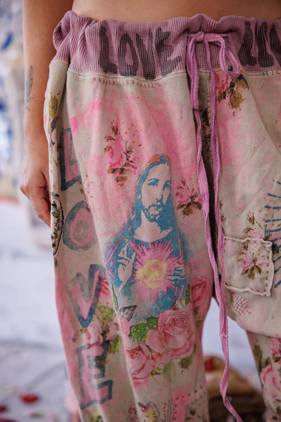 Love Is Gangster Cali Sweat Shorts - Image 5