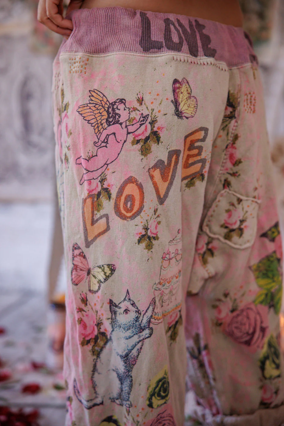 Love Is Gangster Cali Sweat Shorts - Image 9