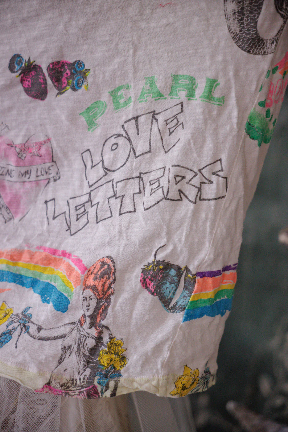 Love Letters Graffiti Viggo Tee - Image 5