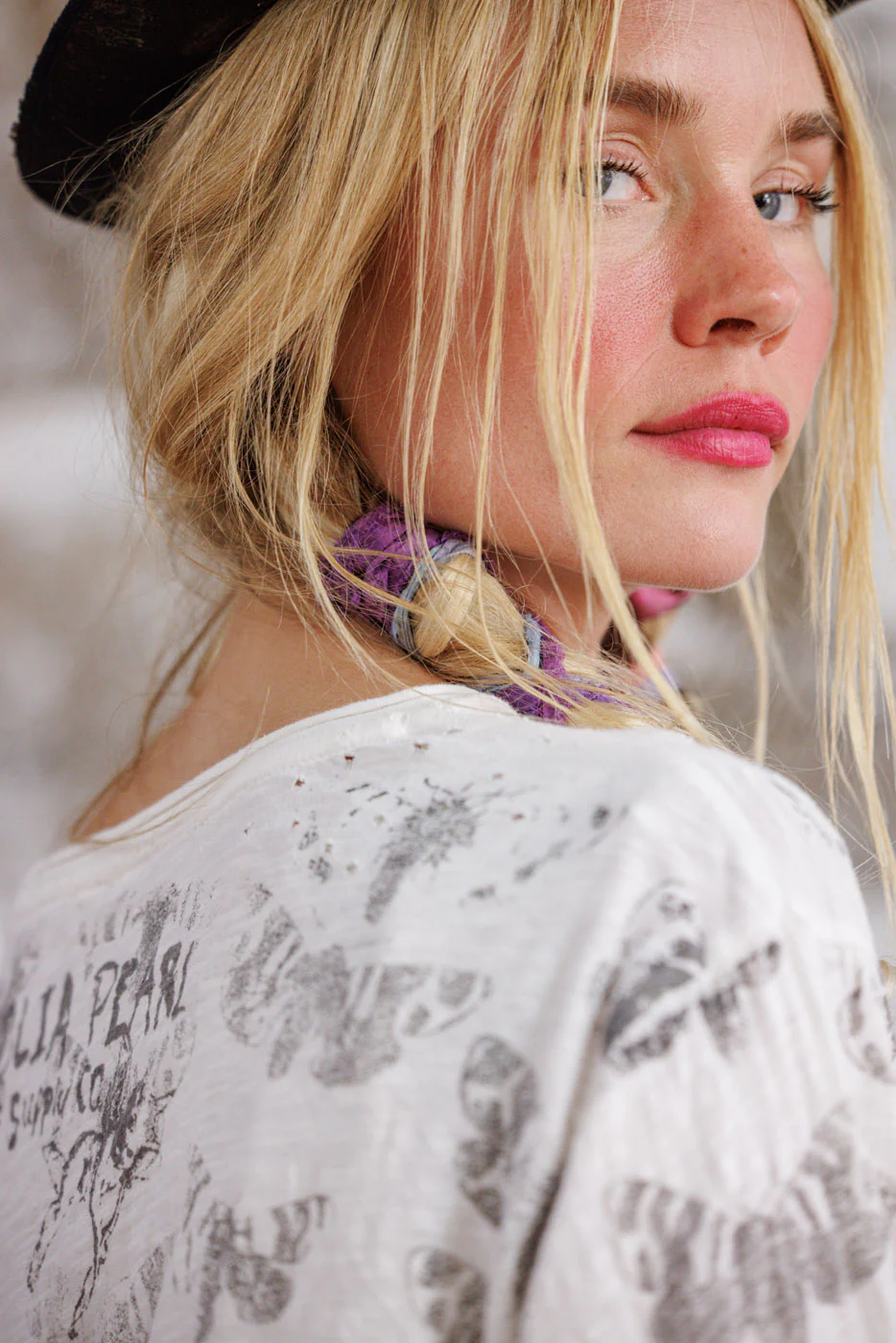 Moth Viggo Tee - Image 9