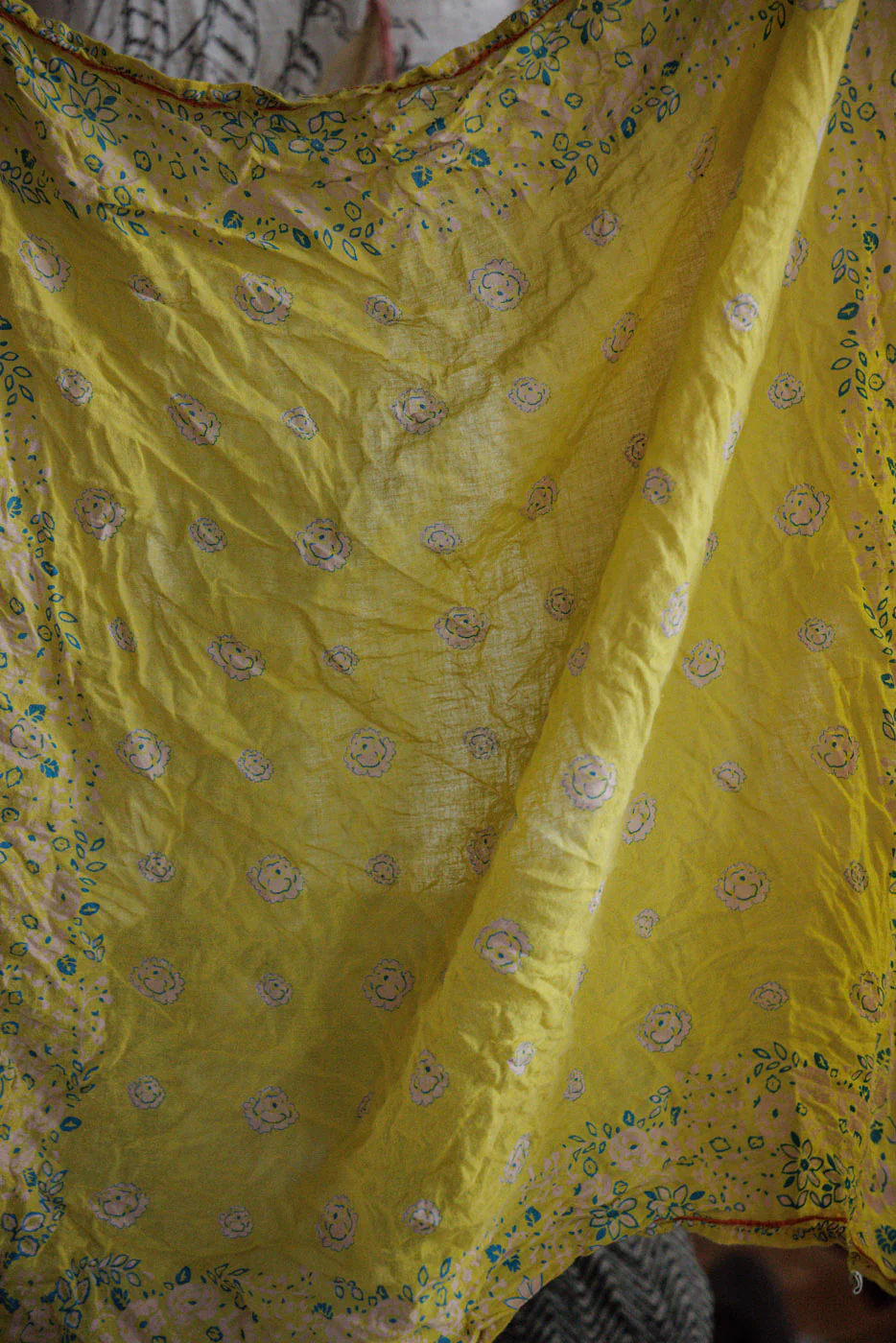MP Floral Tassel Scarf - Image 5