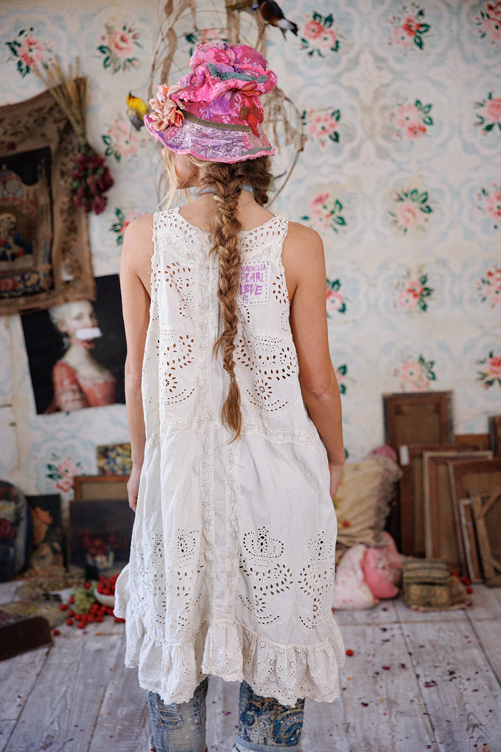 Royalty Eyelet Layla Slip - Image 5