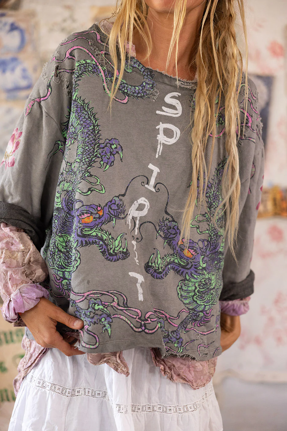 Spirit Dragon Hermosa Sweatshirt - Image 3