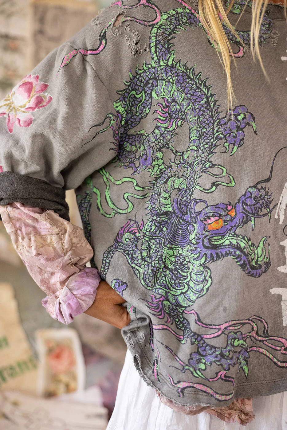 Spirit Dragon Hermosa Sweatshirt - Image 5